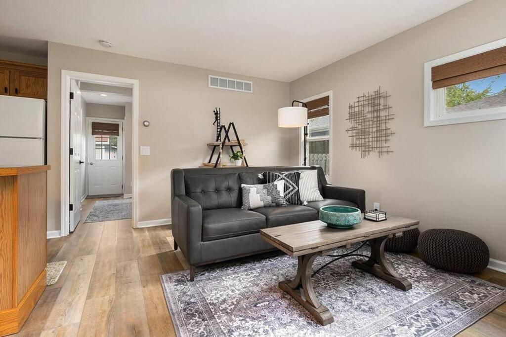 2Min Walk Downtown-Pet Friendly-Offstreet Parking Villa Saugatuck Ngoại thất bức ảnh