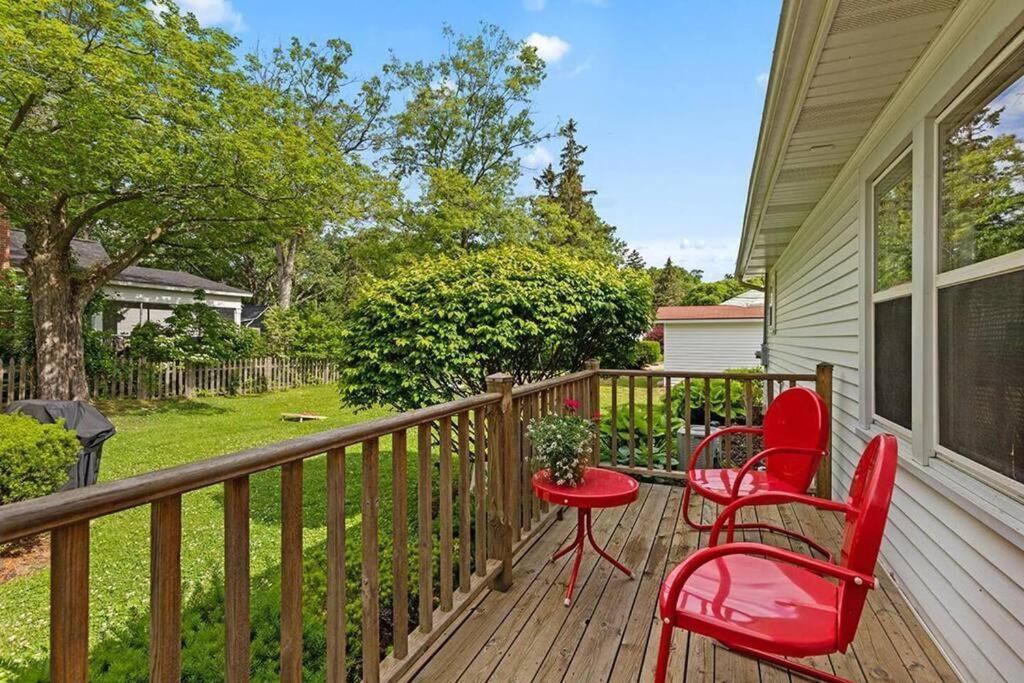 2Min Walk Downtown-Pet Friendly-Offstreet Parking Villa Saugatuck Ngoại thất bức ảnh