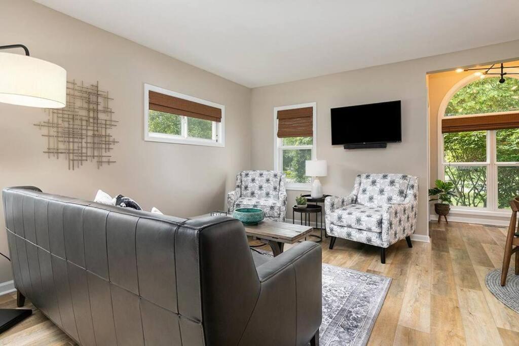 2Min Walk Downtown-Pet Friendly-Offstreet Parking Villa Saugatuck Ngoại thất bức ảnh